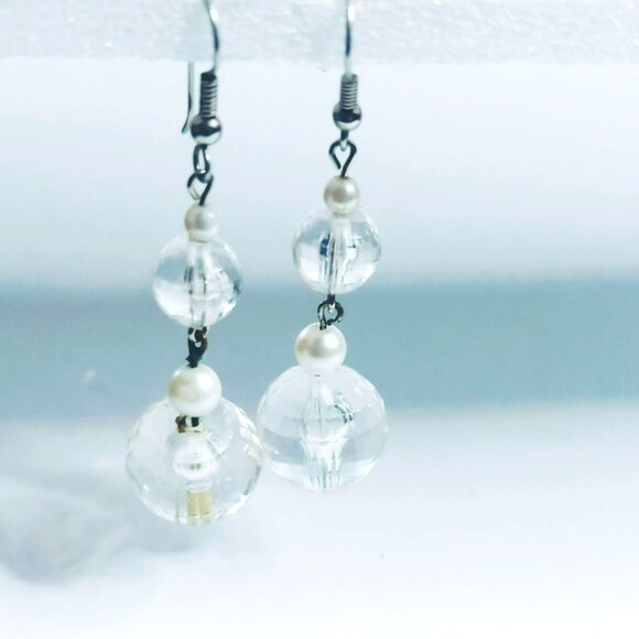 Vintage Clear Crystal Ball Faux Pearl Dangle Hook Earrings - Picture 2 of 4